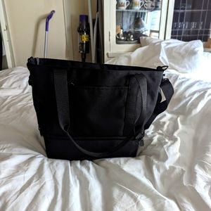 Lo & Sons Catalina Day Tote NWOT